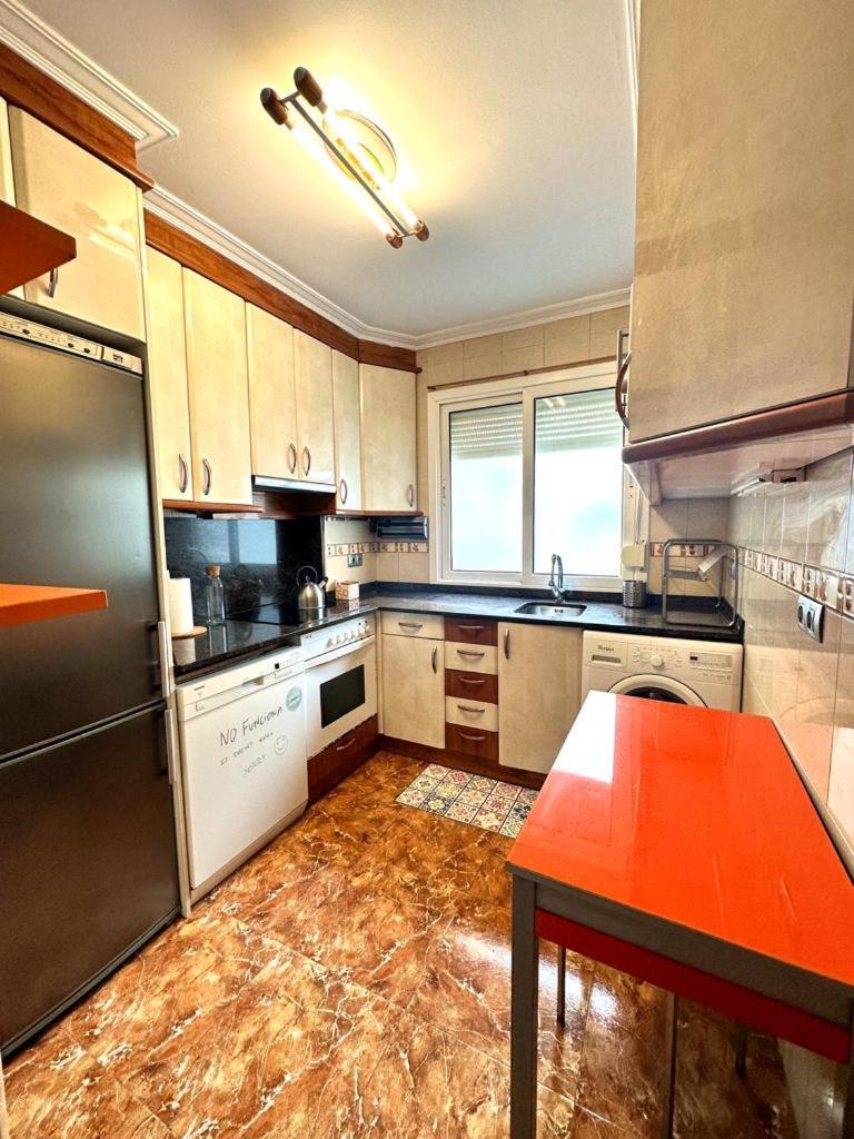 Apartamento Soleado Para 8 Personas En Santoña Habitación foto